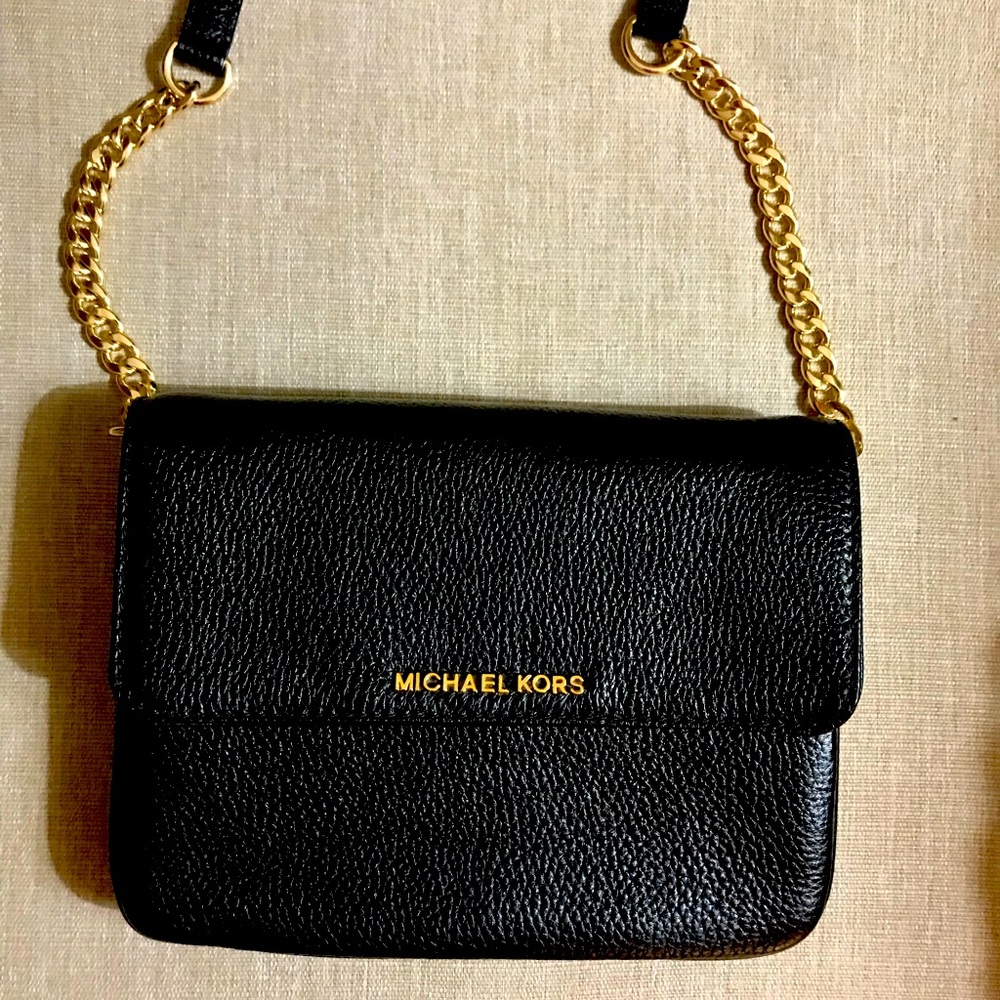 Michael Kors New Without Tags Leather Crossbody Bag. Includes Dustbag.